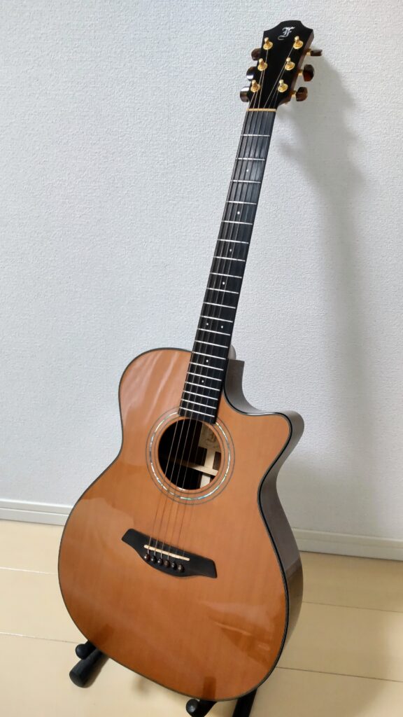 フォルヒ(Furch)　OM23-SRCT-ELT アコースティックギター